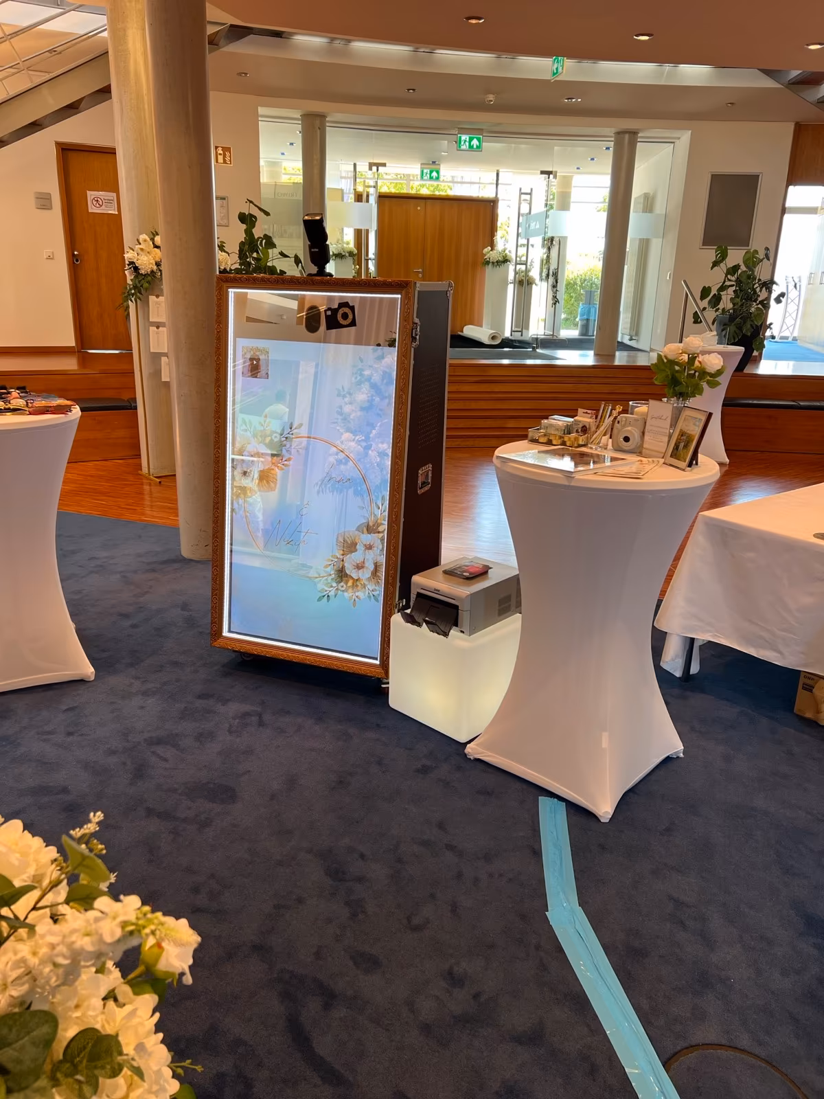 Mirror Booth von Pure Events Saar im Einsatz in einer festlichen Location